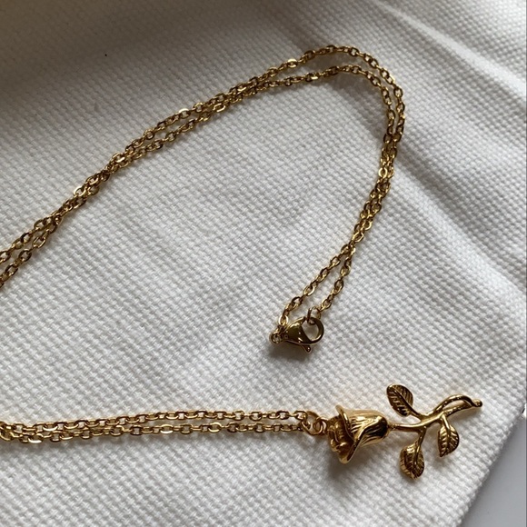 2/60 Rose Necklace , won’t tarnish - Picture 6 of 7